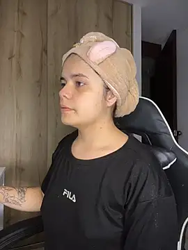 pretty angela1 online show from 20, 12, 2025