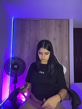 Snapshot of pretty_angela1 chatting on 7, 6, 2026 pretty angela1 online show from 7, 6, 2026
