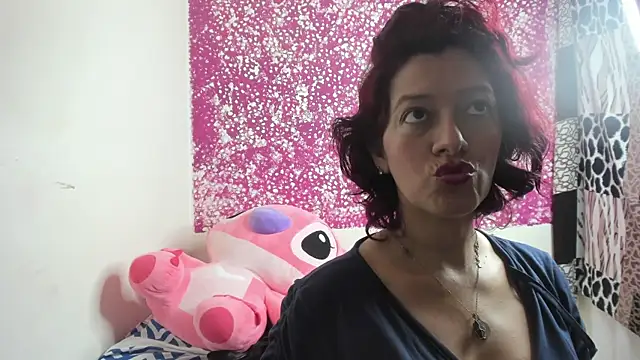 Laura hellss online show from 24, 10, 2025