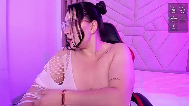 LunaPleasure online show from 8, 3, 2026