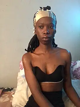 xxSexyTalia28 online show from 18, 2, 2026