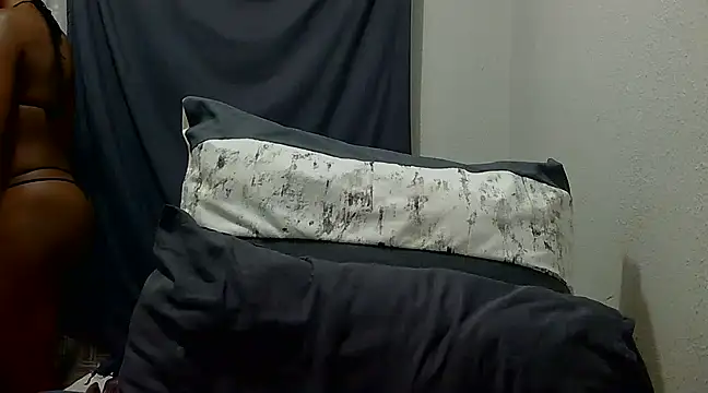 xxSexyTalia28 online show from 2, 3, 2025