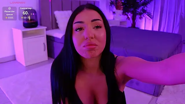 Snapshot of evanew_ chatting on 23, 2, 2026 evanew online show from 23, 2, 2026