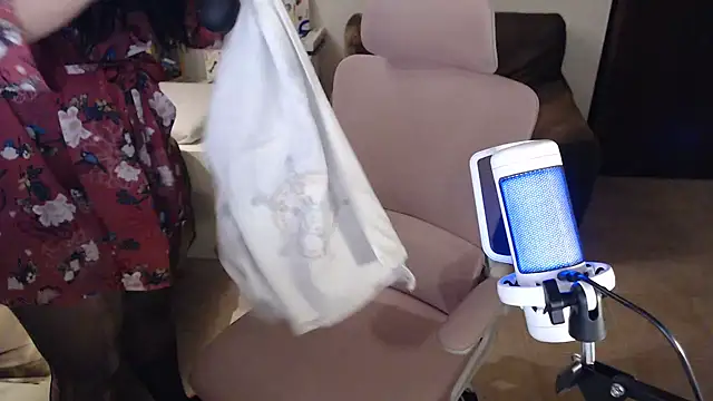 Snapshot of LasolitaAuri chatting on 11, 3, 2025 LasolitaAuri online show from 11, 3, 2025