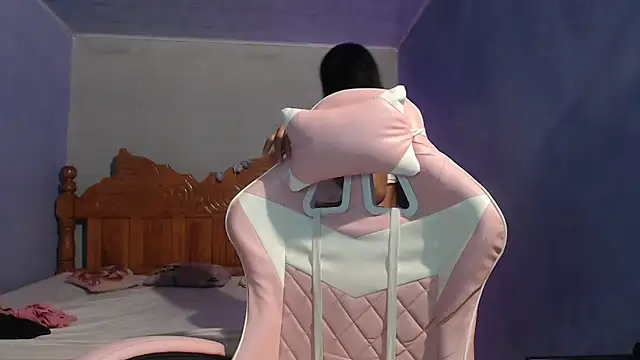 Coral0403 online show from 12, 2, 2026