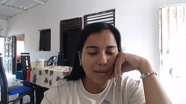 Coral0403 online show from 7, 3, 2025