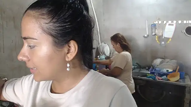 Coral0403 online show from 9, 10, 2025