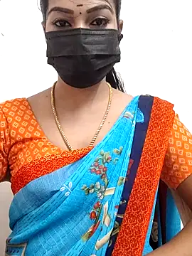 Snapshot of meena_27 chatting on 2, 11, 2025 meena 27 online show from 2, 11, 2025