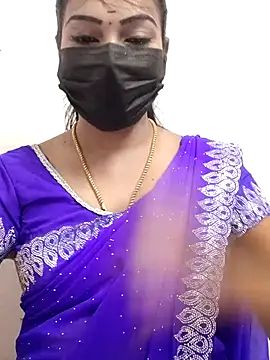 Snapshot of meena_27 chatting on 17, 10, 2025 meena 27 online show from 17, 10, 2025