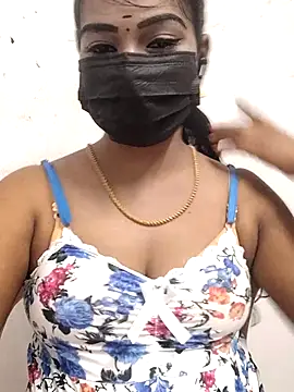 Snapshot of meena_27 chatting on 9, 11, 2025 meena 27 online show from 9, 11, 2025