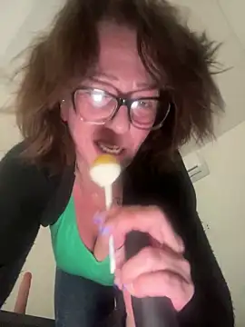 AlessasRoom online show from 4, 4, 2026