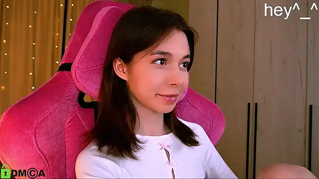 LittleOriana online show from 7, 3, 2025