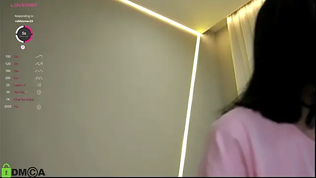 LittleOriana online show from 26, 10, 2025