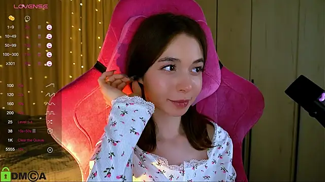 LittleOriana online show from 7, 3, 2025