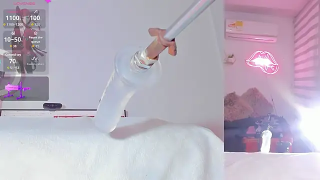 Maria Jones  online show from 18, 4, 2026