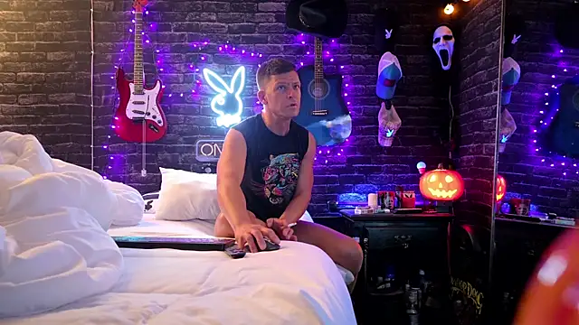 Snapshot of hotemberly_jake chatting on 7, 10, 2025 hotemberly jake online show from 7, 10, 2025