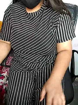 tanvihot2 online show from 2, 4, 2026