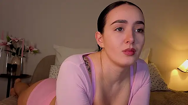 KimKhallifa online show from 9, 3, 2026