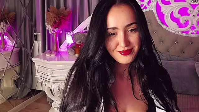 KimKhallifa online show from 25, 9, 2025