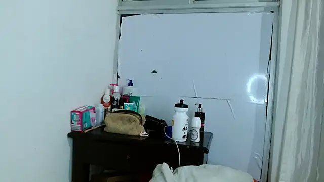 Snapshot of emmariders2 chatting on 13, 2, 2025 emmariders2 online show from 13, 2, 2025