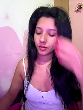 Snapshot of emmariders2 chatting on 13, 11, 2025 emmariders2 online show from 13, 11, 2025