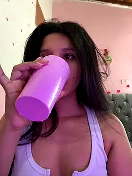 Snapshot of emmariders2 chatting on 23, 9, 2025 emmariders2 online show from 23, 9, 2025