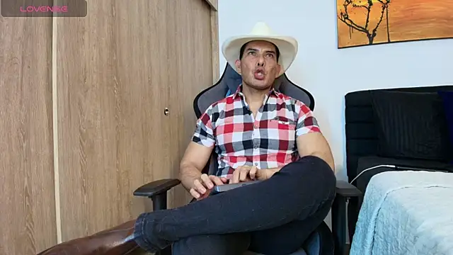 Andrewstelle coleman online show from 15, 4, 2026