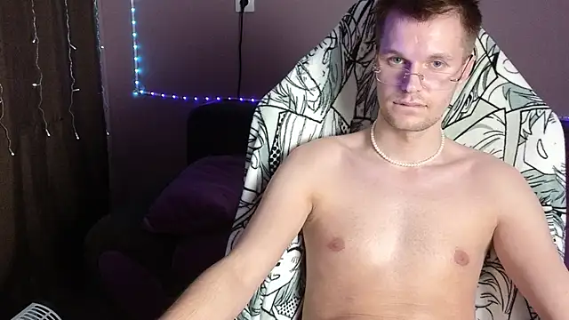 Snapshot of Leonnextdoor chatting on 28, 12, 2024 Leonnextdoor online show from 28, 12, 2024