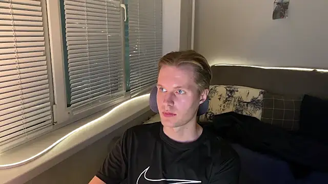 Snapshot of Leonnextdoor chatting on 9, 1, 2026 Leonnextdoor online show from 9, 1, 2026