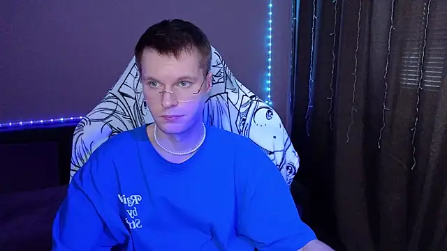 Snapshot of Leonnextdoor chatting on 10, 1, 2025 Leonnextdoor online show from 10, 1, 2025