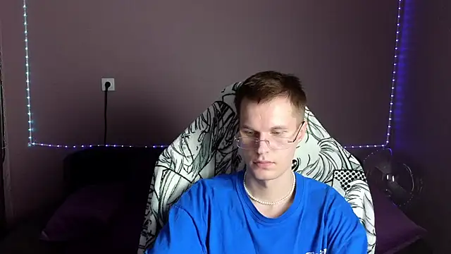 Snapshot of Leonnextdoor chatting on 29, 12, 2024 Leonnextdoor online show from 29, 12, 2024