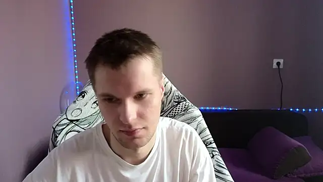 Snapshot of Leonnextdoor chatting on 6, 3, 2025 Leonnextdoor online show from 6, 3, 2025