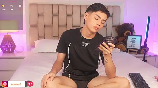 Maxi little online show from 12, 2, 2026