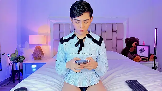 Maxi little online show from 1, 12, 2025