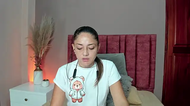 EloiseQuinn online show from 11, 11, 2025