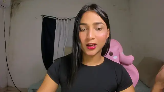 Snapshot of Miss_noah18 chatting on 11, 10, 2025 Miss noah18 online show from 11, 10, 2025