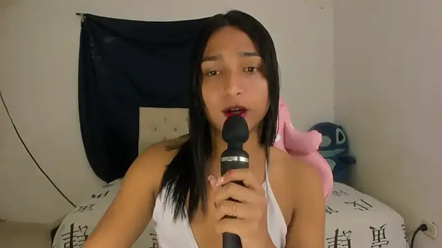 Snapshot of Miss_noah18 chatting on 8, 11, 2025 Miss noah18 online show from 8, 11, 2025