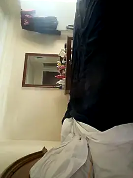 cinnabunzbunz86 online show from 18, 11, 2025