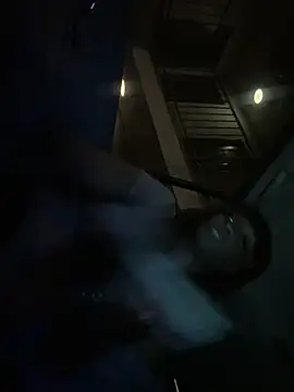 cinnabunzbunz86 online show from 25, 2, 2025