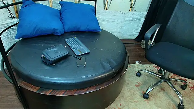 MarcoVitto online show from 5, 10, 2025