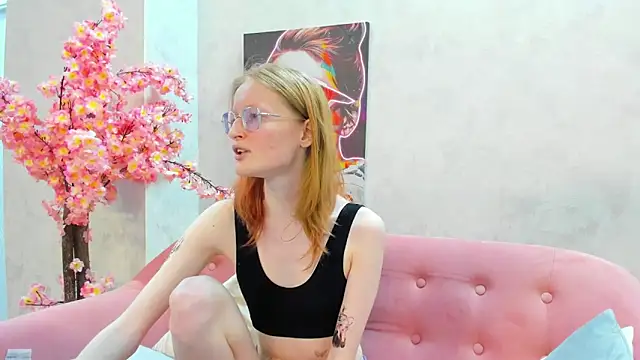 ElizabethHarpper online show from 14, 2, 2025