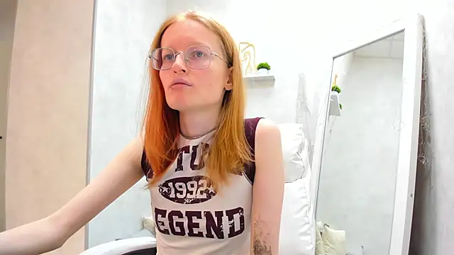 ElizabethHarpper online show from 6, 3, 2025