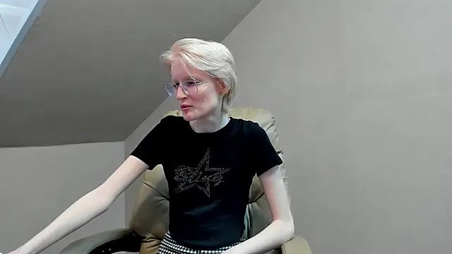 ElizabethHarpper online show from 21, 3, 2025