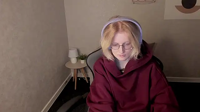 ElizabethHarpper online show from 22, 11, 2025