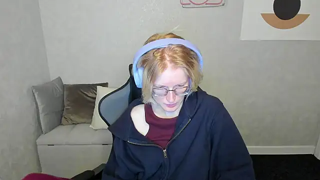 ElizabethHarpper online show from 24, 9, 2025