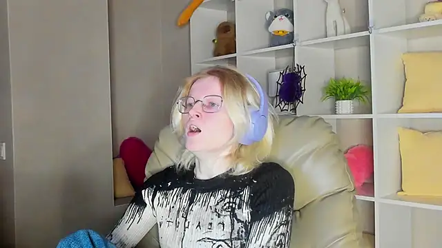 ElizabethHarpper online show from 2, 11, 2025