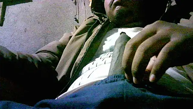 Snapshot of virgin_Odiaboy chatting on 4, 12, 2025 virgin Odiaboy online show from 4, 12, 2025