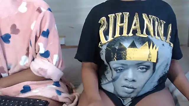 Snapshot of NiceCandyxx chatting on 29, 10, 2025 NiceCandyxx online show from 29, 10, 2025