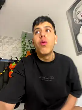 Snapshot of Angel_Khouri chatting on 18, 10, 2025 Angel Khouri online show from 18, 10, 2025