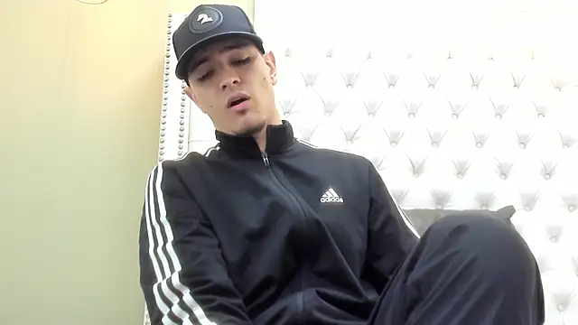 DAVID VICTORIAA online show from 18, 9, 2025